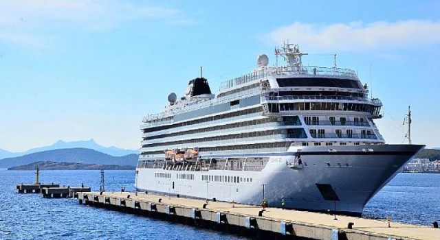 Bodrum Cruise Port Viking Sea gemisini ağırladı