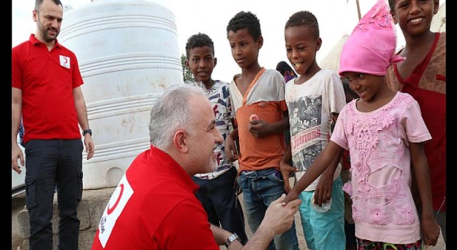 Kızılay Dünya Yetimler Gününde Çocukların Yüzünde Bir Tebessüm Bıraktı