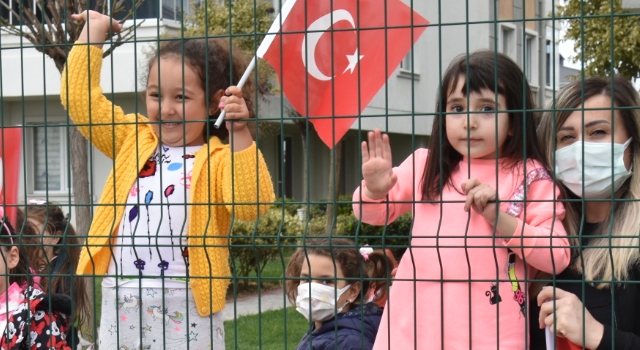 LÜLEBURGAZ'DA BAYRAM COŞKUSU BALKONLARA SIĞMADI!