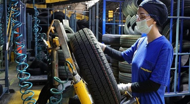 Goodyear’da lastik üretimine kadın eli değdi