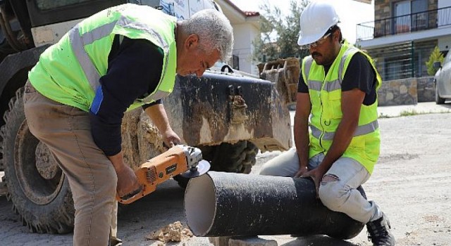 Palamutbükü’ünde İçme Suyu Hatları Yenileniyor