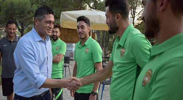 Aliağaspor FK, Güzelhisar Tesisleri’nde Bir Araya Geldi