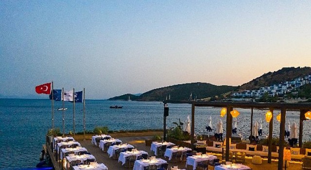 Boğazın incisi Lacivert kalite ve şıklığı ile Le Chic Bodrum’a geliyor