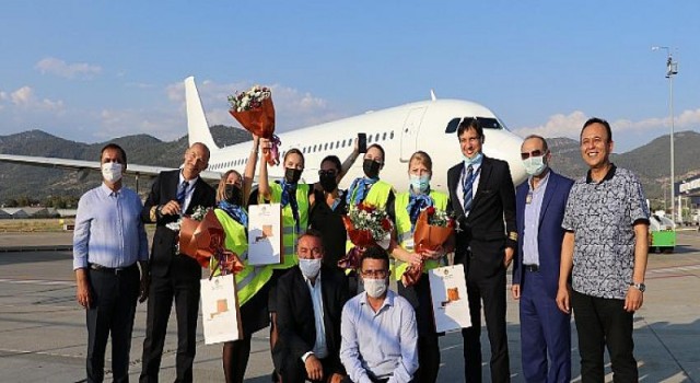 Gazipaşa-Alanya Avion Express’in ilk seferini karşıladı