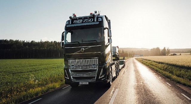 Volvo Trucks, yüksek verimlilik, konfor ve gücün sembolü yeni Volvo FH16’yı tanıttı