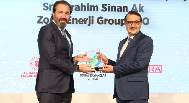 Zorlu Enerji’nin ZES markası “Enerjimiz Geleceğimiz” ödülünü aldı