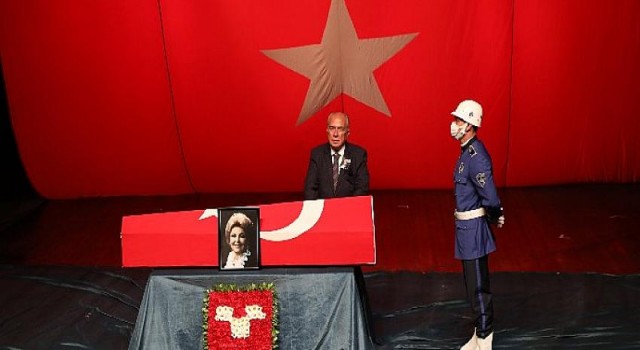 Devlet Sanatçısı Nedret Güvenç son yolculuğuna uğurlandı