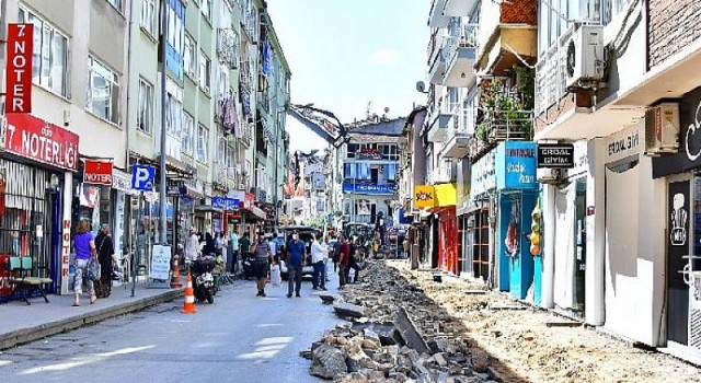 Şehit Osman Altınkuyu Caddesi’nde ikinci etap çalışmasına geçildi