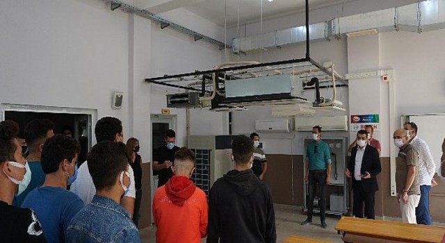 Bosch Termoteknik Akademi, Mesleki Teknik Anadolu Liselerinde yaptığı atölye yenilemeleriyle eğitime destek vermeye devam ediyor!