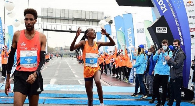 Dünyanın En Hızlısı: N Kolay İstanbul Yarı Maratonu