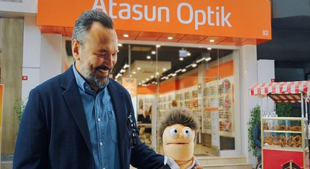 Ali Sunal ve Dayı, Atasun Optik’in Yeni Reklam Yüzü Oldu