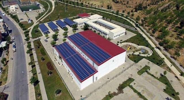 Büyükşehir binalarının elektriği yenilenebilir enerjiden sağlanıyor