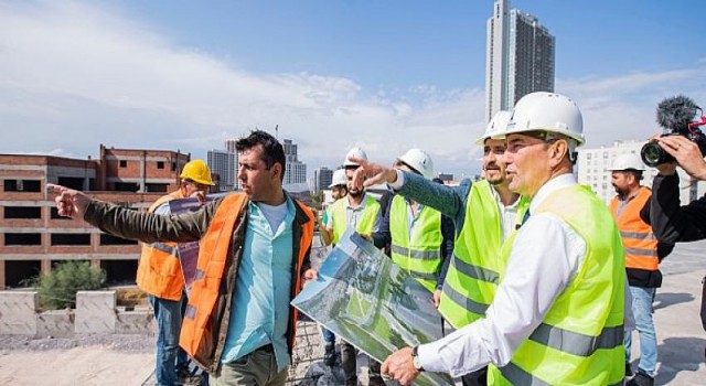 “İzmir trafiğini rahatlatacak yatırımın ilk etabını yeni yılda açacağız”