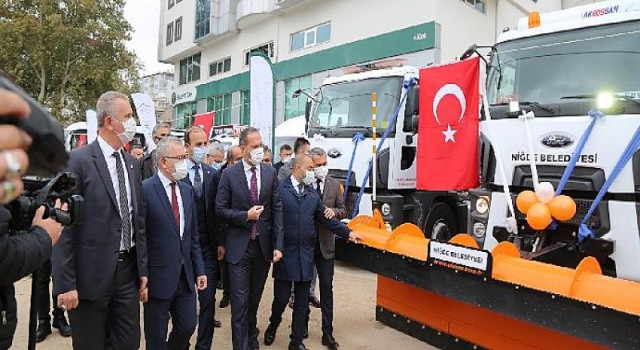 Niğde Belediyesi, Yeni Aldığı 14 Aracı Hizmete Sundu