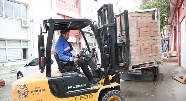 Aydın Büyükşehir Belediyesi Ücretsiz Süt Dağıtımına Başladı