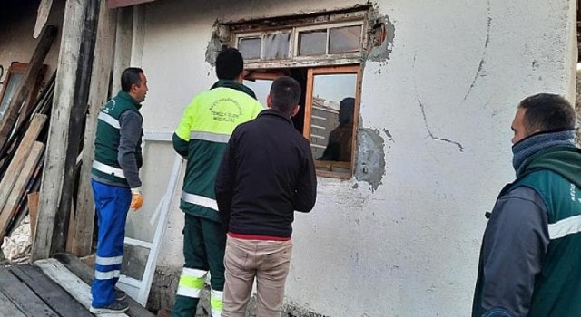 Başkan Altınok Talimat Verdi Metruk Yapı Yıkıldı