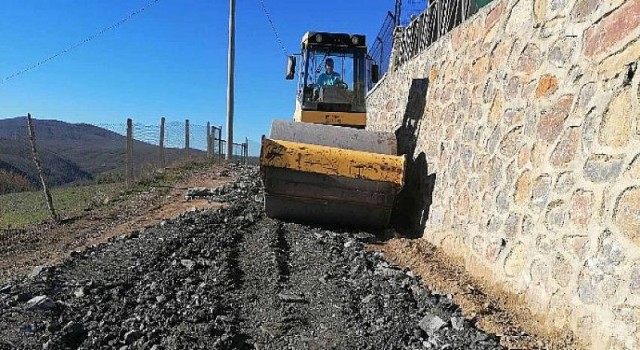 Kandıra ve Körfez’de köy yollarına bakım