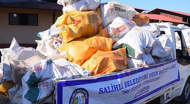 Salihli Belediyesi’nden 2 Bin Aileye Yakacak Yardımı