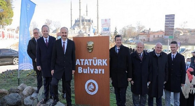 Türkiye’nin en uzun Atatürk Bulvarı açıldı