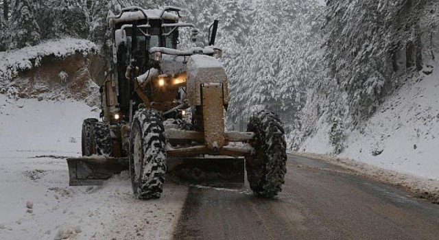 Edremit Belediyesi Kazdağları’nda Yolları Açıyor