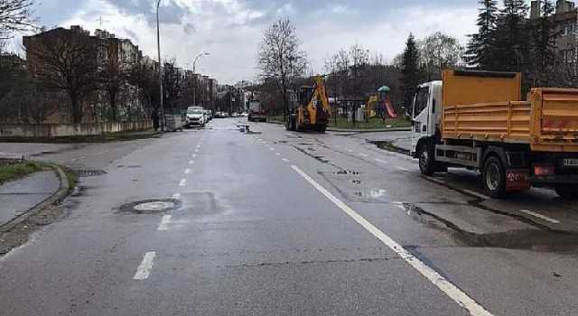 Gölcük’te Mazgallar ve Yollar Periyodik Olarak Temizleniyor