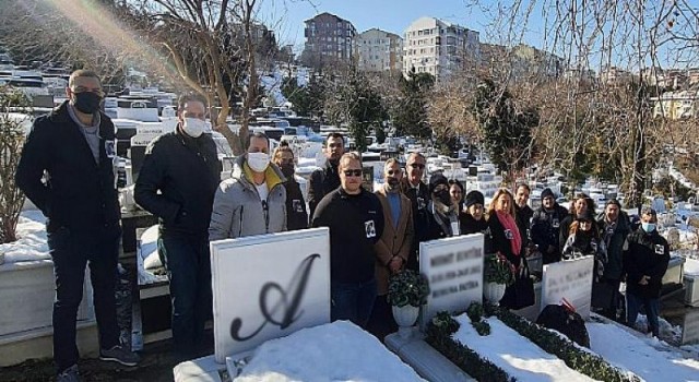 Türk Eğitim Vakfı Bağışçısı Ferdi Özbeğen Kabri Başında Anıldı