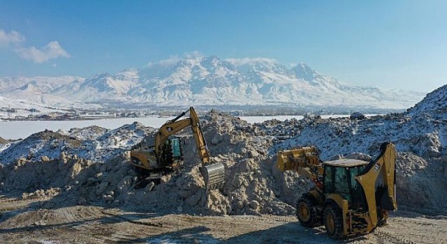 Van Büyükşehir Belediyesi 120 Bin Ton Karı İl Dışına Taşıdı