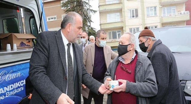 Başkan Sandıkçı “Nohutlu Pilav” İkram Etti