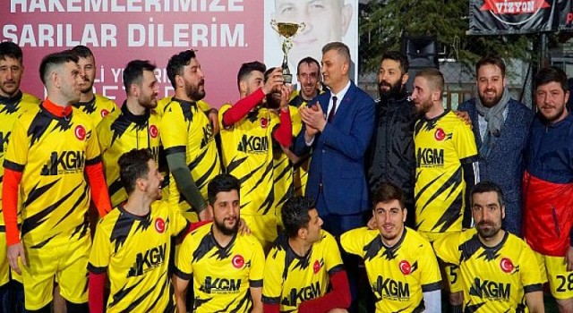 Gölcük Belediyesi Veteranlar Futbol Turnuvası’nda Şampiyon: Kgm Yapı