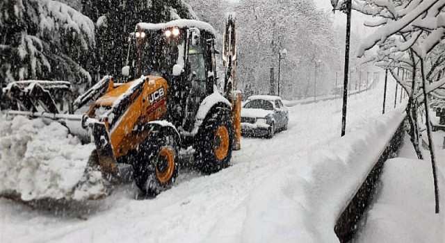 Kar esaretine Büyükşehir son verdi