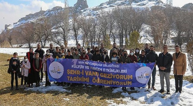 Vanlı öğrenciler için tanıtım gezileri devam ediyor