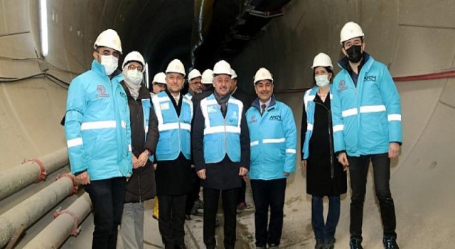 Başkan Büyükakın, yerin 25 metre altına indi, metro inşaatını inceledi