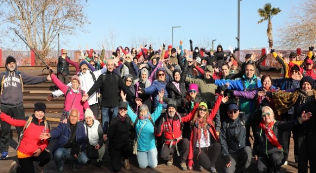 Dünya Mutluluk Günü’nü kahkaha atarak kutladılar