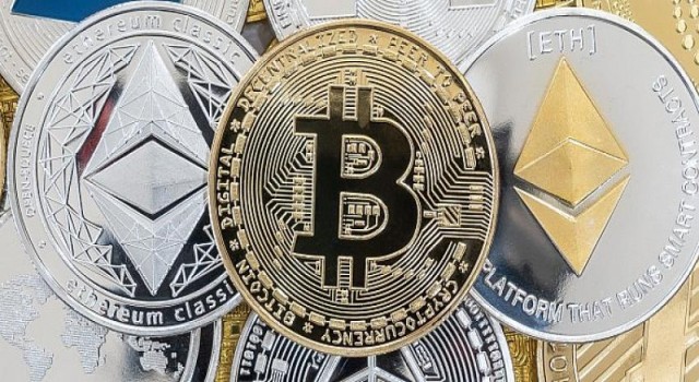 Durgunluk Korkusu Dünya Genelinde Paniği Artırırken Bitcoin Yeniden 30.000 Altına Göz Kırpıyor