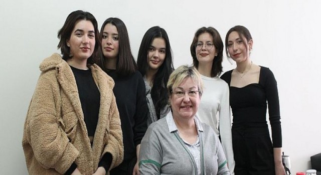 Genç İletişimcilerden “Kalabalığın Renkleri” projesi