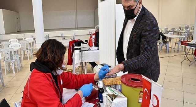 Menemen Belediyesi’nden kan bağışı kampanyası