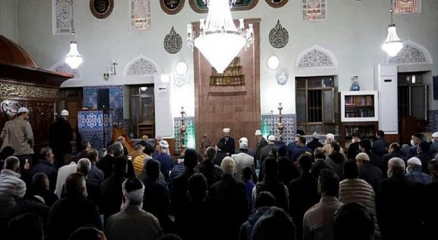 Ayasofya Camii İmam Hatibi Muştuer, İnegöl’de Teravih Kıldırdı