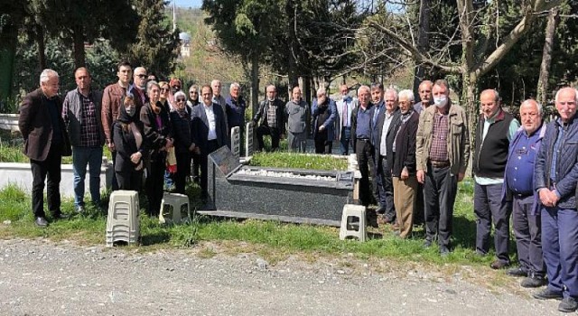 Aydoğan Sezer Kabri Başında Anıldı