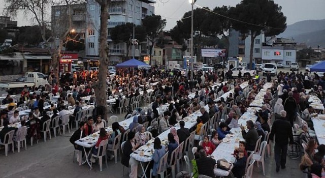 Binlerce Aydınlı Büyükşehir’in İftar Sofralarında Buluştu