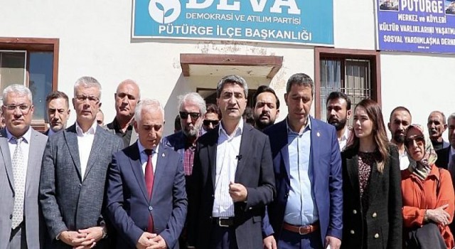 Ekmen’den Saldırıya Uğrayan Deva Partisi Pötürge İlçe Binası Önünde Açıklama ‘Bu saldırılar bizi yolumuzdan döndüremez’