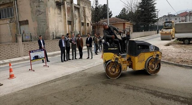 Turgutalp Mahallesinde Beton Yol Ve Tretuvar Çalışması Başladı