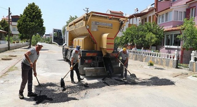 Bozulan Yollarımız Asfaltlanıyor