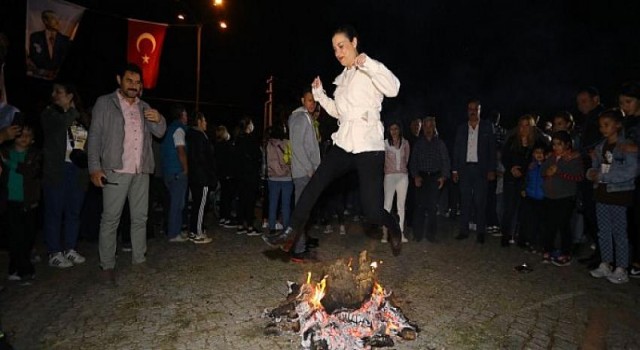 ”Efes Selcuk’ta Hıdırellez Ateşi Yandı”