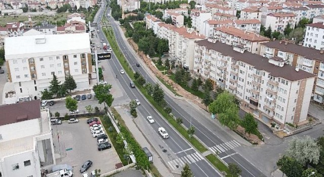 2000 Evler Mahallesi’nde Eski İçme Suyu Hatları Yenileniyor