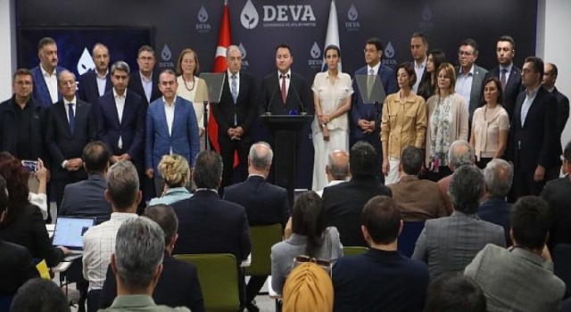 Babacan’dan Yeneroğlu’na ve vatandaşlara yönelik hukuksuzlukla ilgili açıklama: ‘Türkiye Cumhuriyeti, hukuk tanımazların devlet katında görev yapacağı yer değildir’