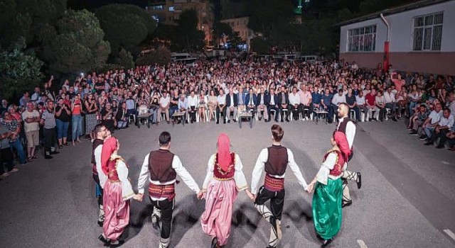 Gültepe Rumeli Şenliği Konak’ta Balkan rüzgarı estirdi