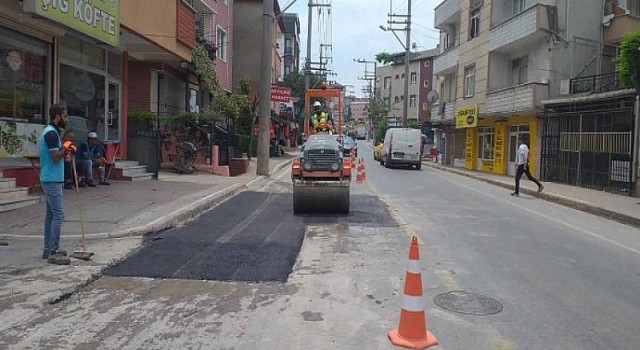 Kocaeli Büyükşehir Yol Bakım Timi her yerde