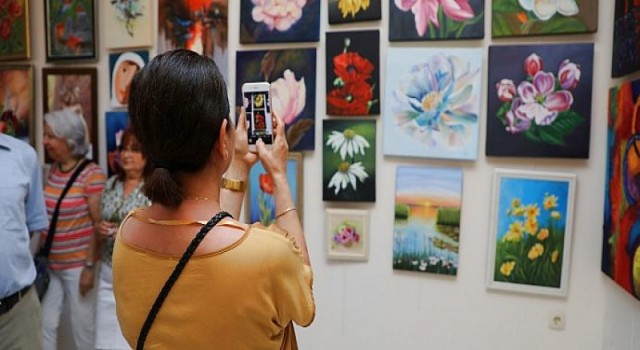 Mudanya Hobi Sanat Atölyeleri Resim ve Ebru Sergisi Açıldı