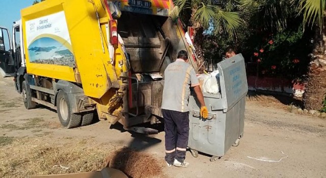 Ayvalık Belediyesi, Bayramda İki Bin Ton Çöp Topladı