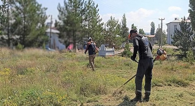 Sivas Belediyesi Kabristanlar Bayram Ziyaretine Hazırlanıyor